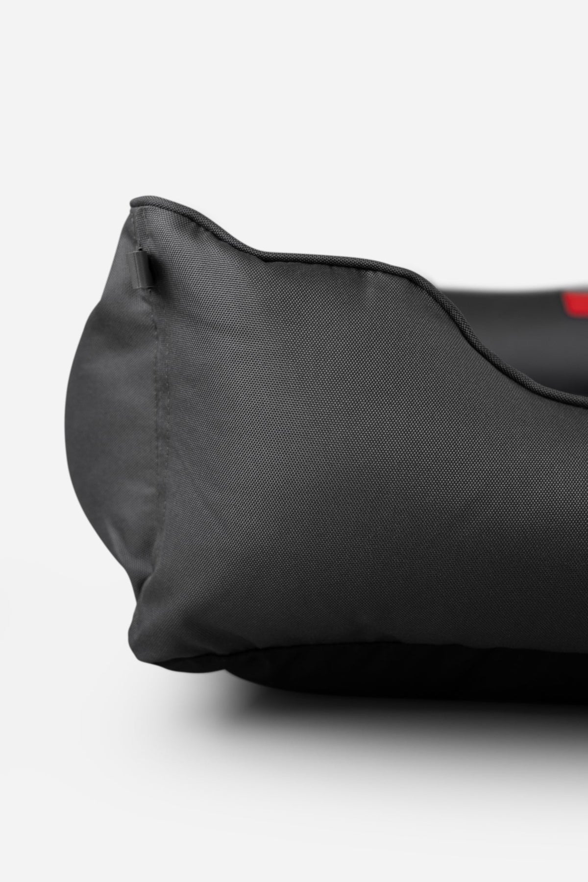 Chester &amp; Lee | Waterproof Sleeper Dog Bed Gray